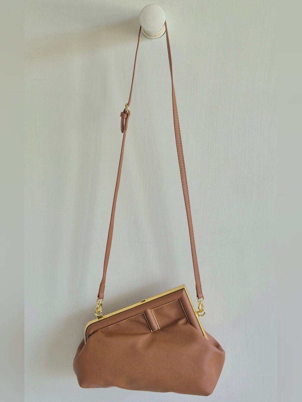 Authentic Fendi First Caramello Elegant Brown Leather Gold Frame Shoulder Bag